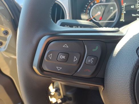 Used 2025 Jeep Wrangler Sport AWD/4WD image 27