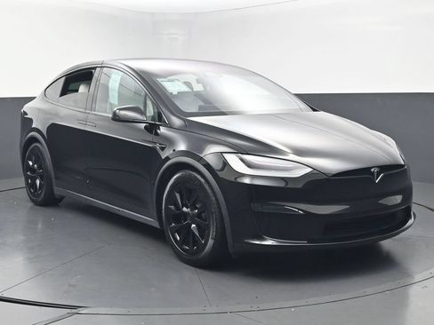Used 2022 Tesla Model X Plaid AWD/4WD image 2