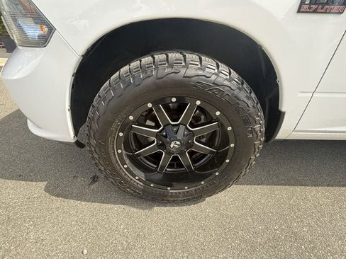 Used 2019 RAM 1500 Express w/ Express Value Package image 11