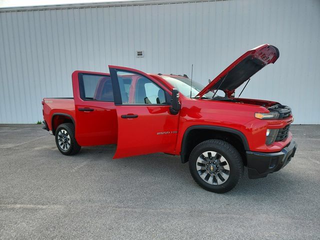 Used 2024 Chevrolet Silverado 2500 Custom w/ Custom Value Package AWD/4WD image 11