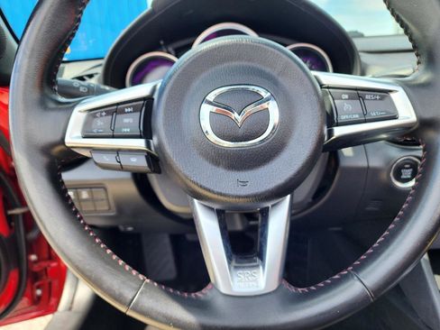 Used 2016 MAZDA MX-5 Miata Club RWD image 18