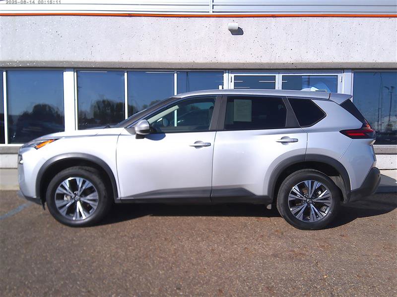 Used 2023 Nissan Rogue SV AWD/4WD image 2