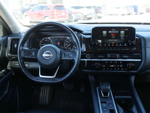 Used 2022 Nissan Pathfinder SL image 21