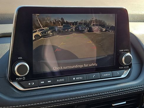 Certified 2022 Nissan Rogue SV w/ SV Premium Package image 18