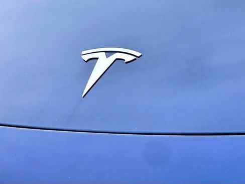 Used 2023 Tesla Model 3 Performance image 3