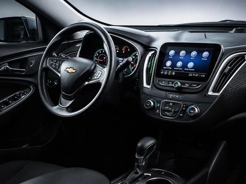 Used 2024 Chevrolet Malibu LS FWD image 19
