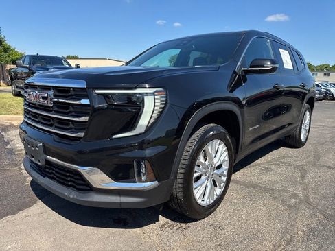 Used 2024 GMC Acadia Elevation FWD image 3