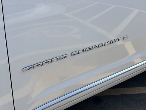 Used 2022 Jeep Grand Cherokee Summit w/ Advanced Protech Group IV image 32