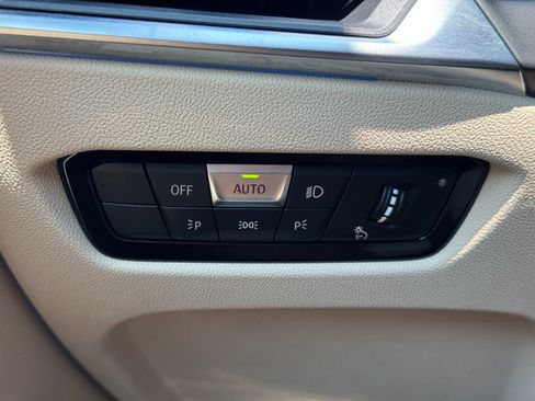 Used 2023 BMW i4 eDrive35 RWD image 18