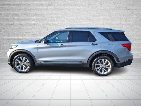 Used 2023 Ford Explorer Platinum w/ Technology Package image 8
