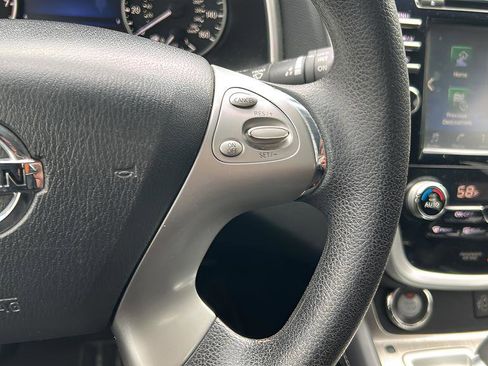 Used 2018 Nissan Murano S w/ Cargo Package FWD image 10