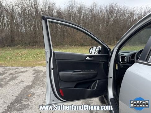 Used 2019 Kia Sportage LX image 12