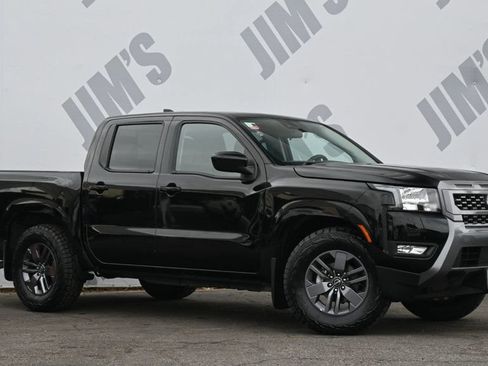 Used 2025 Nissan Frontier SV w/ SV Convenience Package RWD image 3