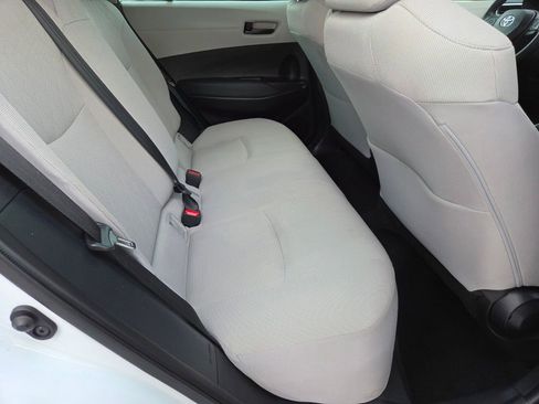 Used 2025 Toyota Corolla Cross L FWD image 17