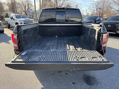 Used 2024 Nissan Titan PRO-4X w/ Pro-4x Convenience Package image 30