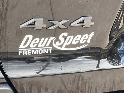 Used 2022 Jeep Cherokee Trailhawk image 2