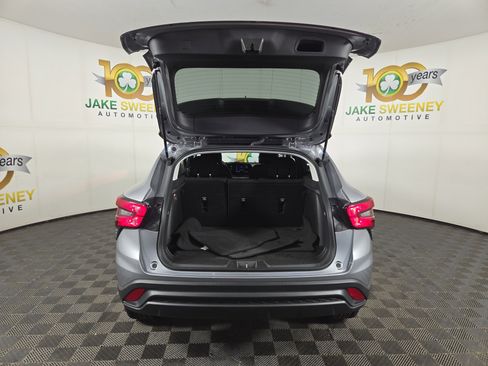 Certified 2024 Chevrolet Trax LS w/ LS Convenience Package FWD image 31