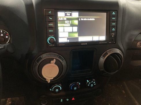 Used 2017 Jeep Wrangler Unlimited Sport w/ Max Tow Package image 12