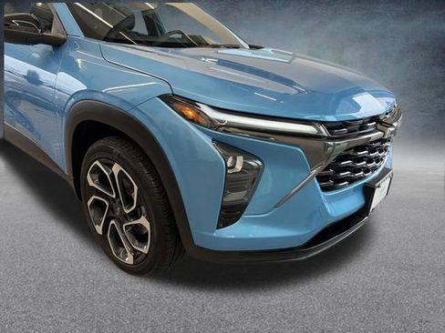 Used 2025 Chevrolet Trax RS w/ Driver Confidence Package image 65