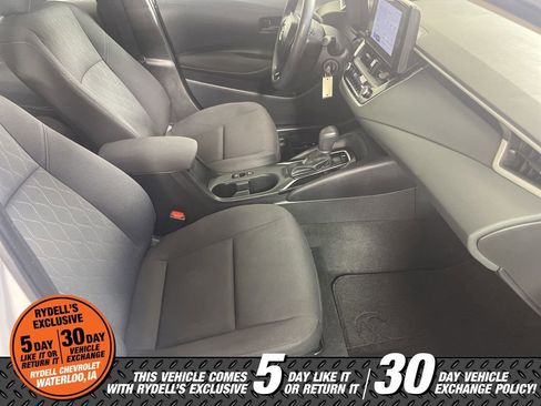 Used 2025 Toyota Corolla LE image 16