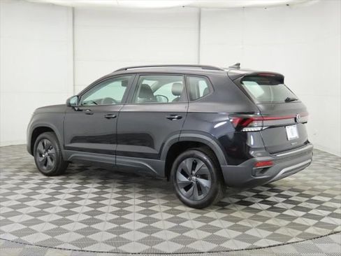 New 2026 Volkswagen Taos S image 7