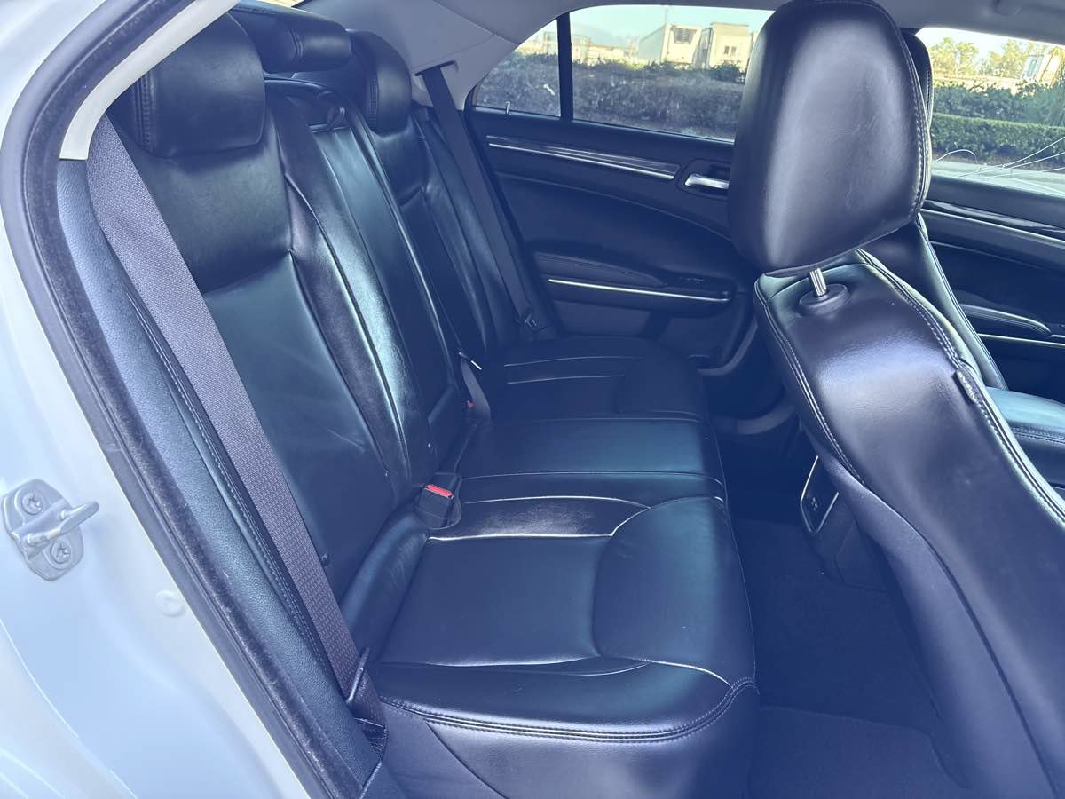 Used 2022 Chrysler 300 Touring L RWD image 14