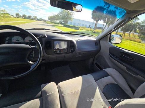 Used 2002 Ford F150 Lightning image 16