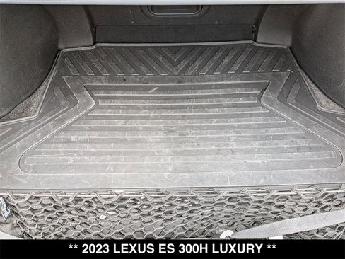Used 2023 Lexus ES 300h w/ Accessory Package (Z2) image 26