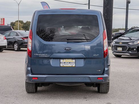 Used 2022 Ford Transit Connect XLT image 6