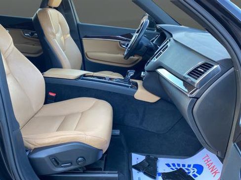 Used 2019 Volvo XC90 T6 Momentum w/ Advanced Package AWD/4WD image 25