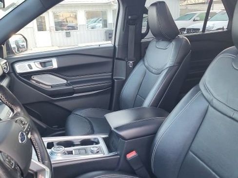 Used 2020 Ford Explorer ST w/ ST Street Pack image 11