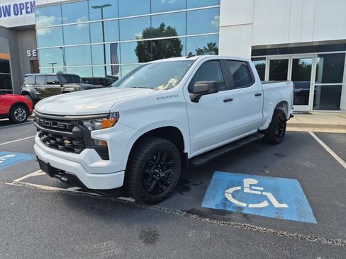 Used 2023 Chevrolet Silverado 1500 Custom AWD/4WD image 3