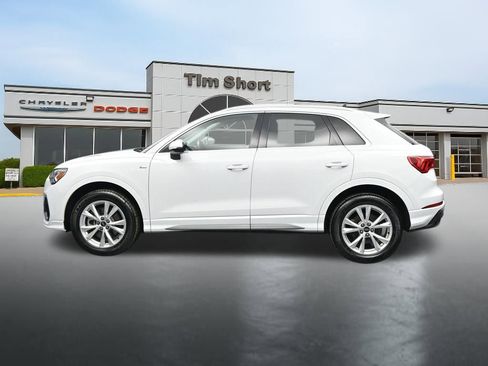 Used 2024 Audi Q3 2.0T Premium AWD/4WD image 2