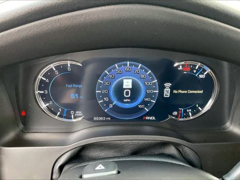 Used 2017 Cadillac Escalade Premium Luxury RWD image 24