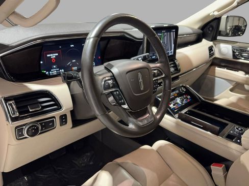 Used 2020 Lincoln Navigator Reserve w/ Equipment Group 208A Reserve image 19