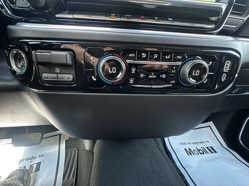 Used 2025 Chevrolet Silverado 2500 LT w/ Convenience Package AWD/4WD image 14