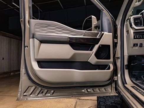 Used 2026 Ford F250 Platinum w/ Platinum Plus Package image 30