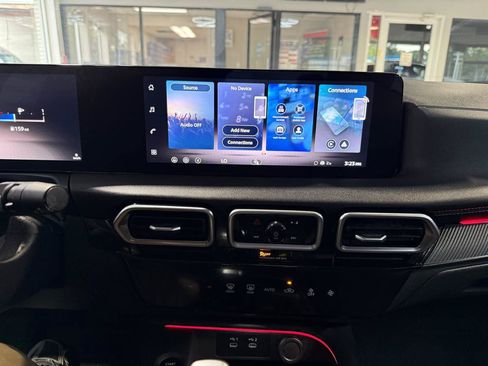 Used 2026 Nissan Sentra SR w/ Floor Mat Package FWD image 15
