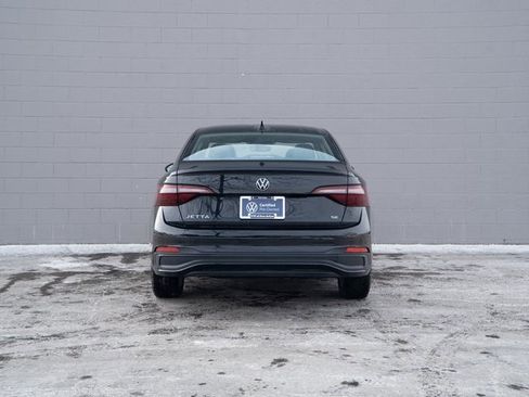 Certified 2024 Volkswagen Jetta SE w/ Panoramic Sunroof Package image 6
