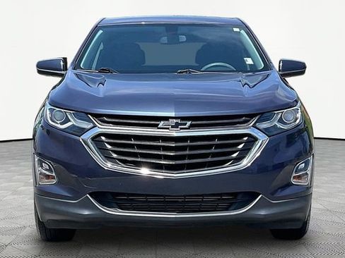 Used 2019 Chevrolet Equinox LT FWD image 2
