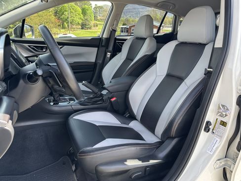 Used 2022 Subaru Crosstrek 2.5i Limited w/ Moonroof Package 2 image 9