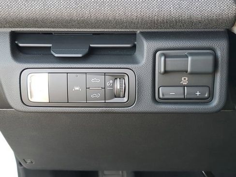 New 2026 GMC Sierra EV Elevation image 19