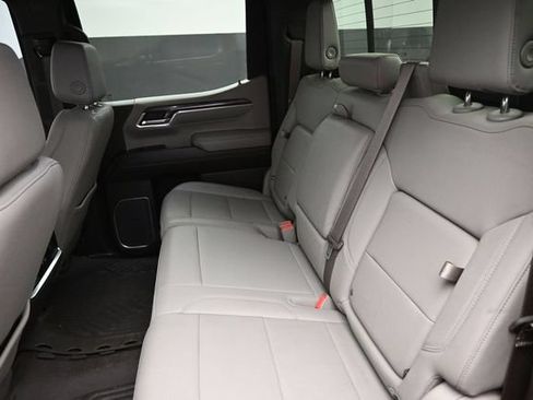 Used 2023 Chevrolet Silverado 1500 LTZ AWD/4WD image 17
