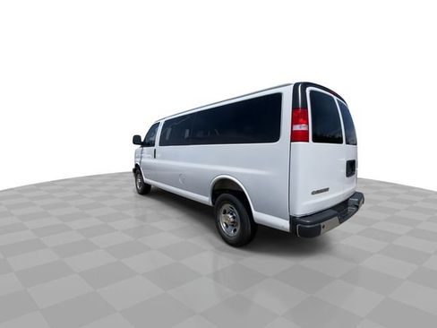 Used 2025 Chevrolet Express 3500 LT w/ LT Preferred Equipment Group RWD image 8