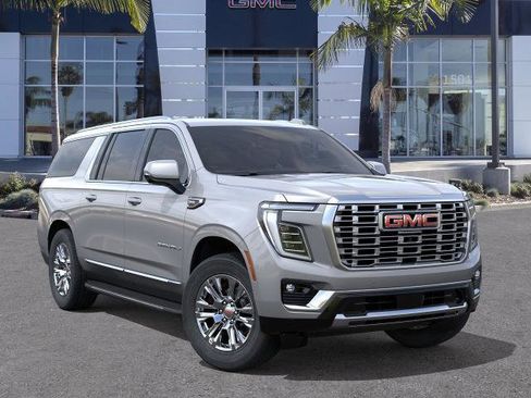 Used 2026 GMC Yukon XL Denali AWD/4WD image 7