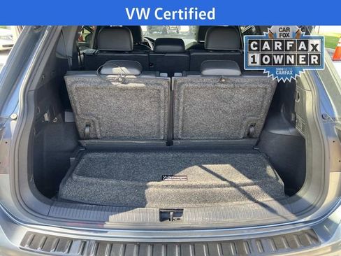 Certified 2023 Volkswagen Tiguan SE R-Line image 31