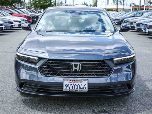Certified 2025 Honda Accord SE image 2