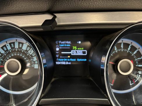 Used 2013 Ford Mustang Premium image 23