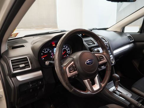Used 2017 Subaru Crosstrek 2.0i Premium w/ Moonroof Package AWD/4WD image 7