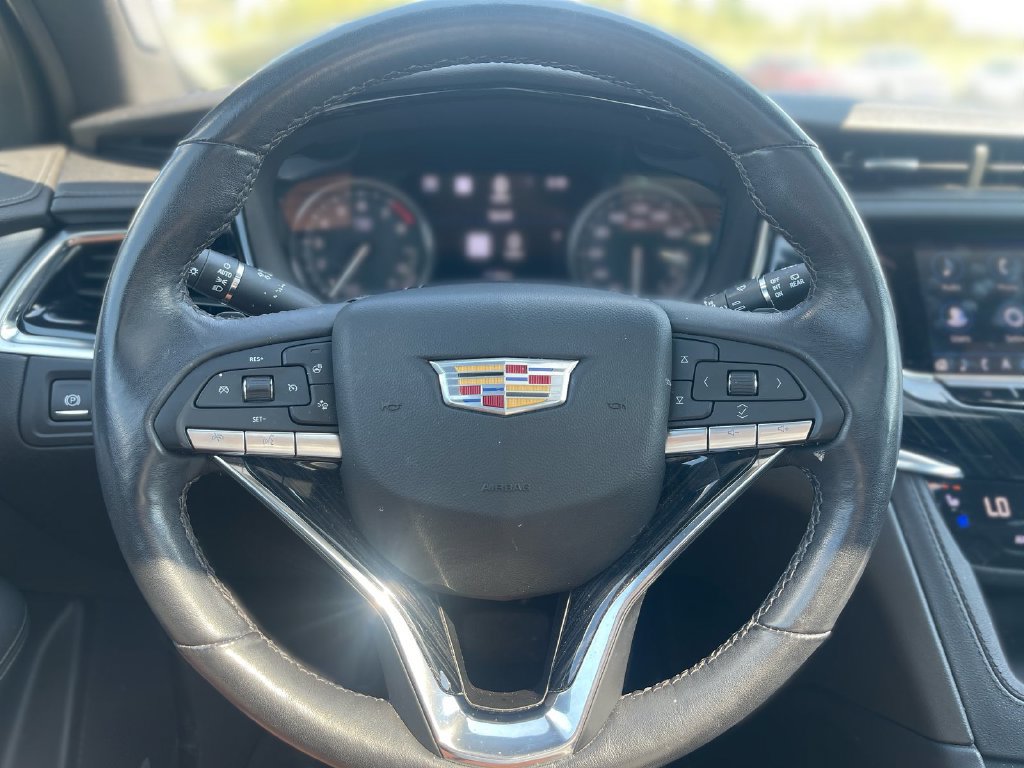 Used 2024 Cadillac XT6 Premium Luxury w/ Technology Package AWD/4WD image 20